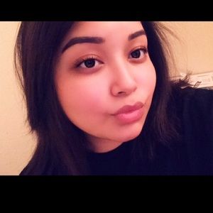 Meet your Posher, Vanessa